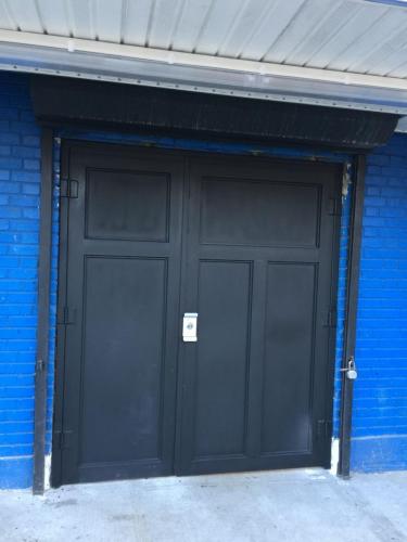 Slide_and_swing_door_12